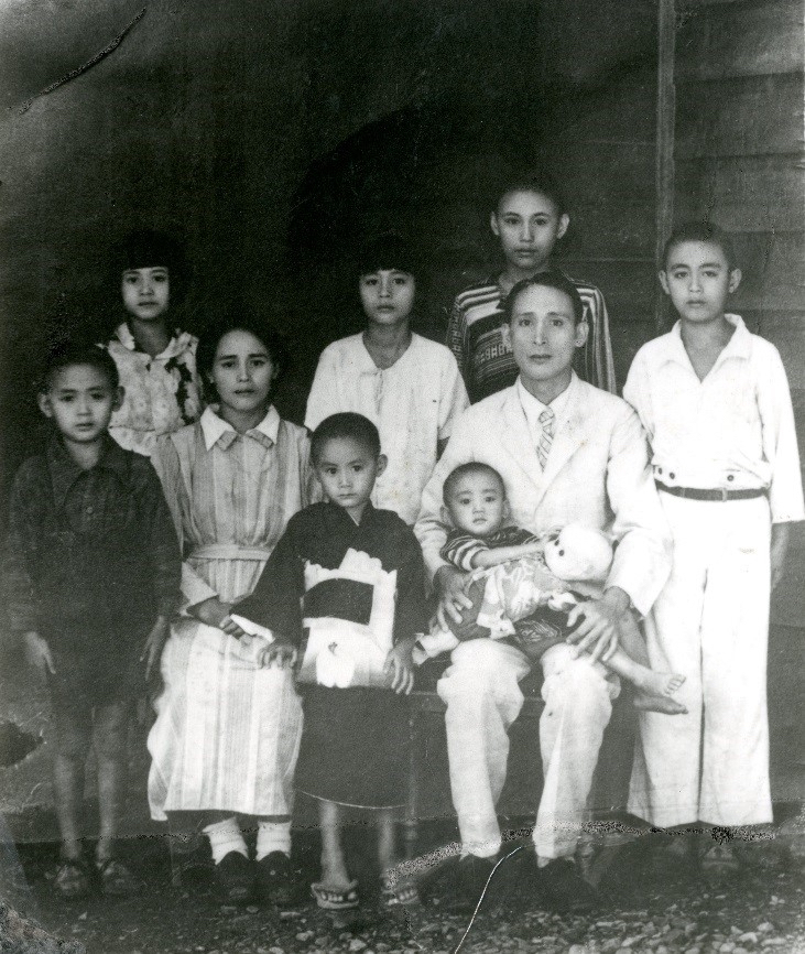 臺灣原住民族權利先驅高一生與家人 Taiwanese Pioneer for Aboriginal Autonomy Uyongu Yatauyungana (Kao Yi-sheng) and his Family