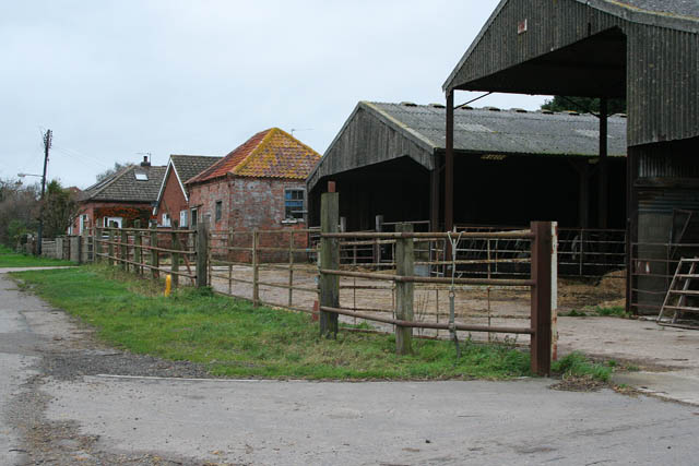 File:Barns on Main Street, Dry Doddington - geograph.org.uk - 302082.jpg