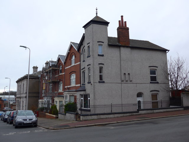 File:Buildings opposite St George's Church - geograph.org.uk - 4488114.jpg