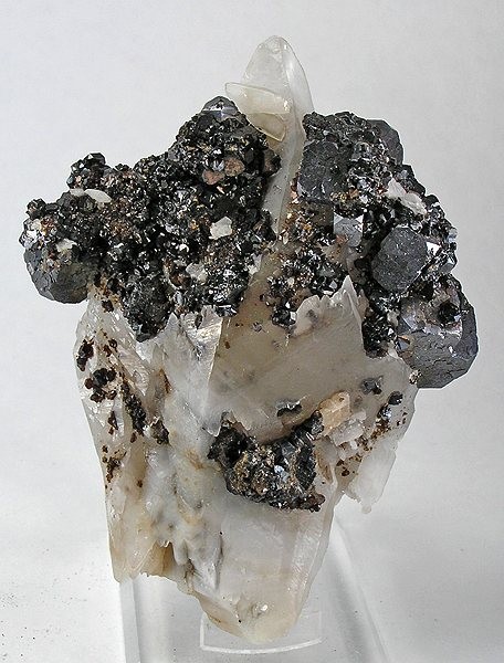 File:Calcite-Sphalerite-Galena-114249.jpg