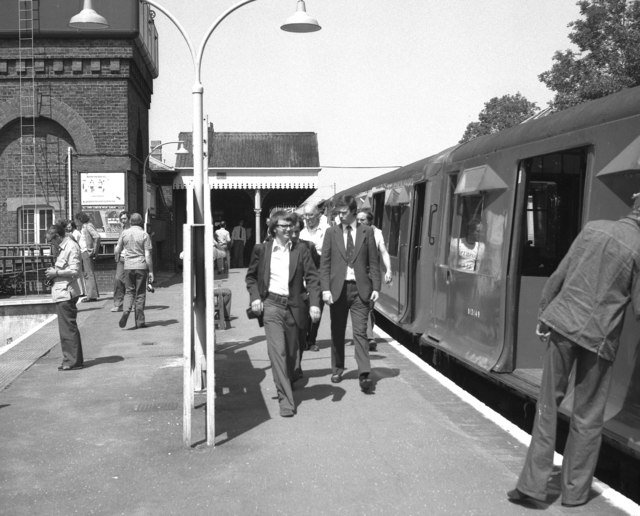 File:Chesham Station - geograph.org.uk - 1506712.jpg