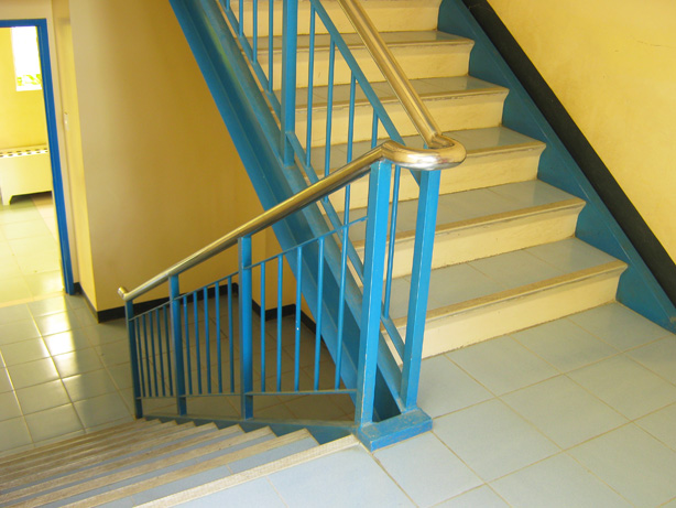 File:Eastern stairway (Mary Marquis Smith Hall, Silliman