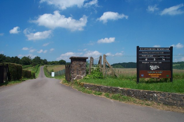 Entrance to Clatworthy Reservoir car park and picnic area - geograph.org.uk - 193561