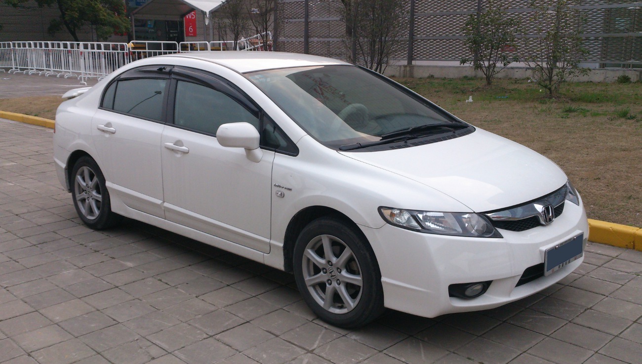 File:Honda Civic 1.8 50 Jahre Edition (VIII, Facelift) – Heckansicht, 21.  Mai 2011, Mettmann.jpg - Wikipedia