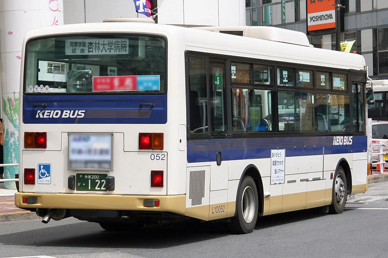 File:KeioBusHigashi L10052 rear.jpg