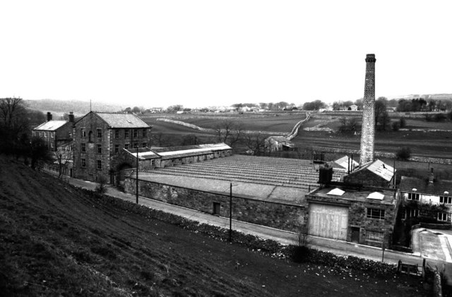 File:Linton Mills - geograph.org.uk - 416609.jpg