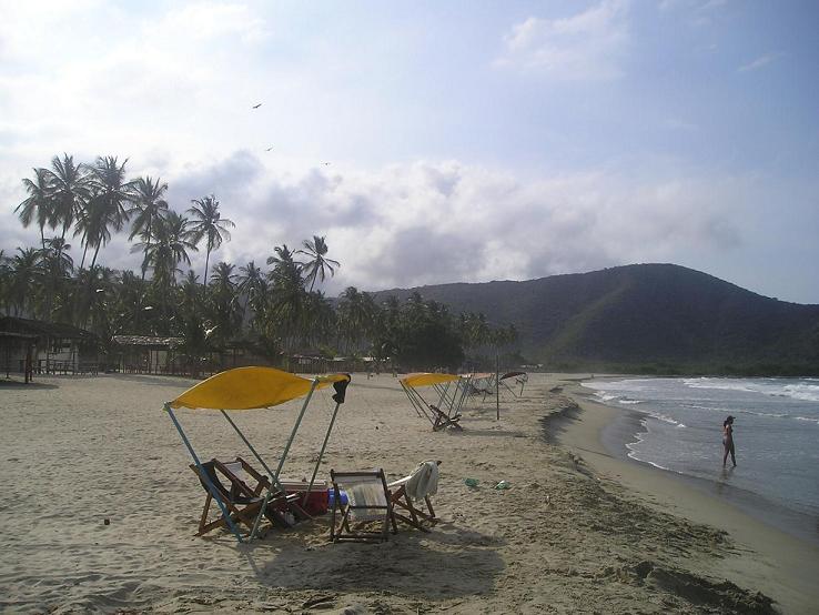 Blindados a Rueda del Ejército Bolivariano - Página 9 Playa_de_Patanemo_%28Municipio_Puerto_Cabello%2C_Estado_Carabobo%2C_Venezuela%29