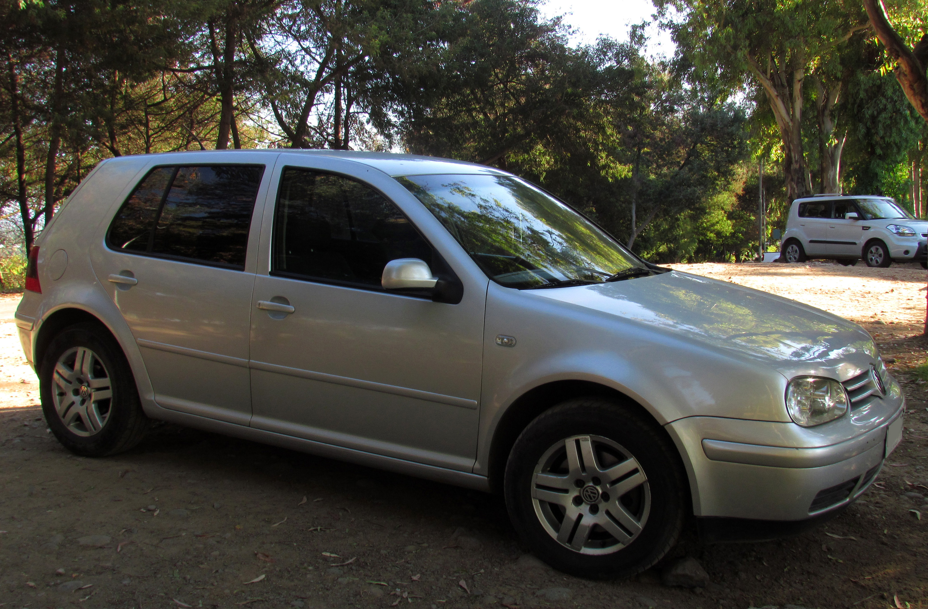 Volkswagen golf 2001 год