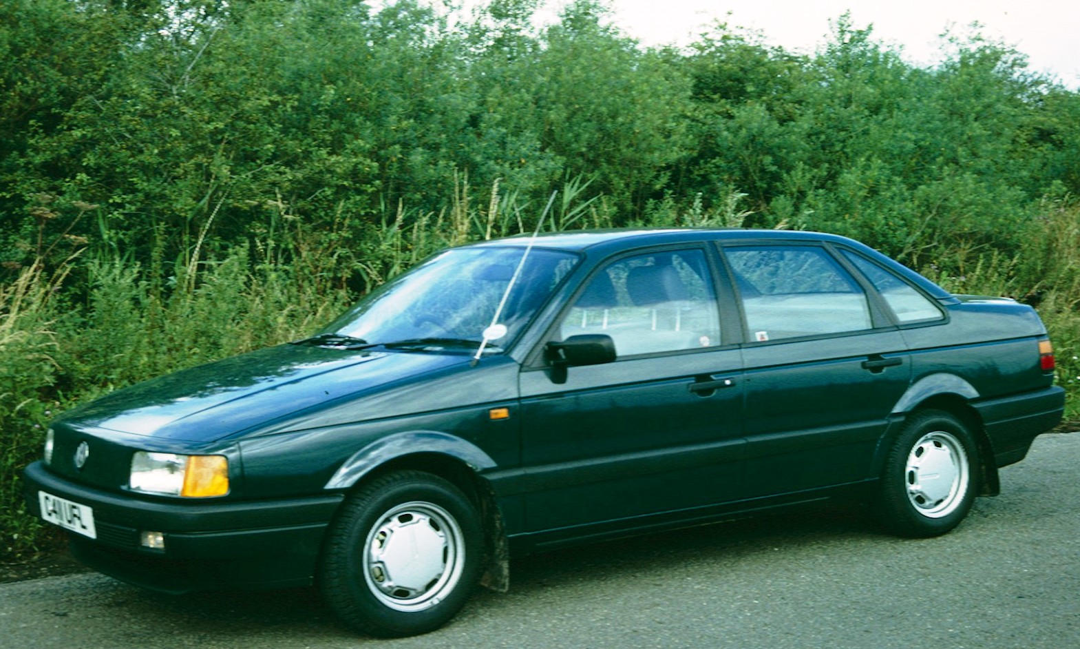 File:Volkswagen PassatCL 1990 Ely  - Wikimedia Commons