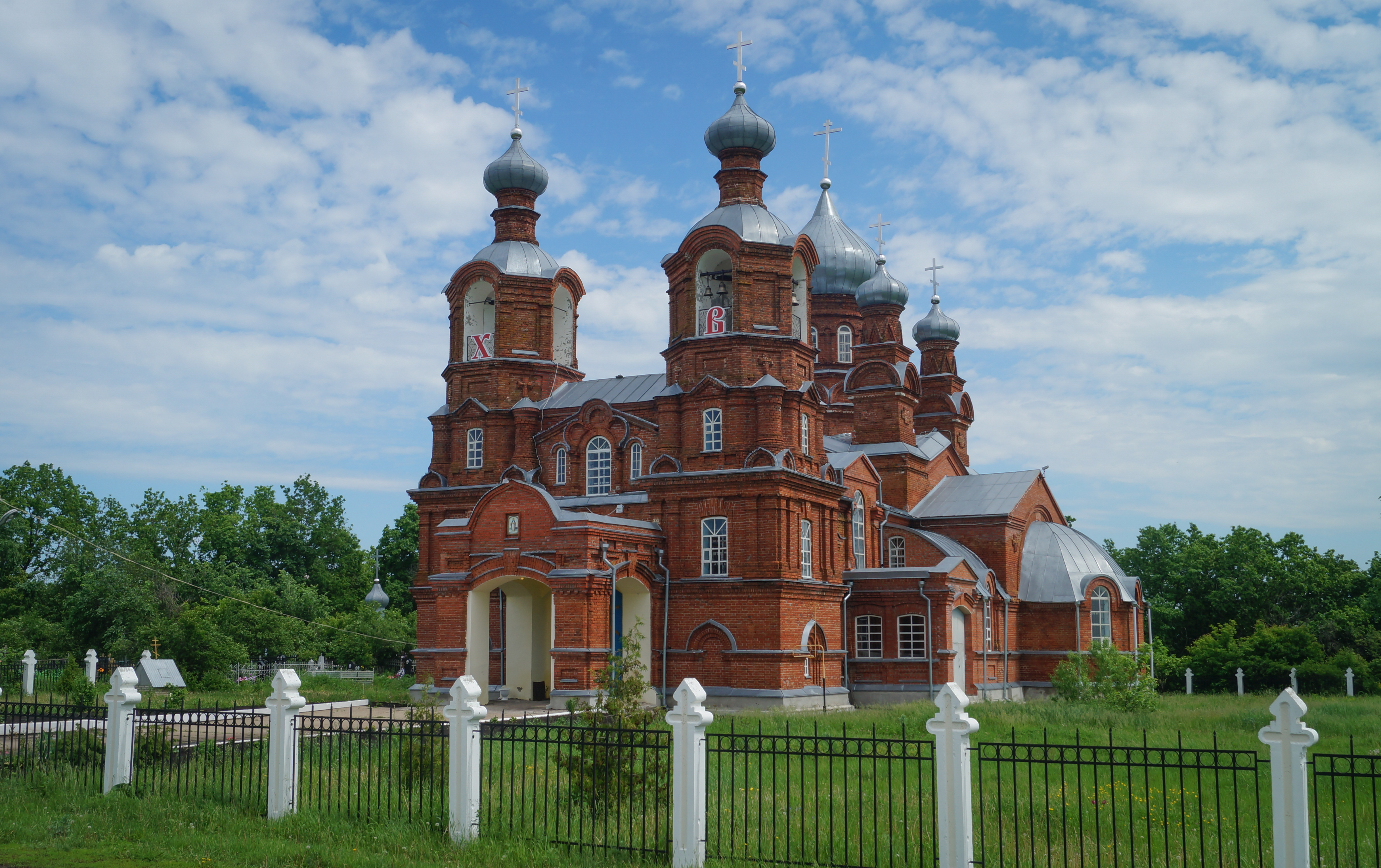 Черкасское. Церковь Покрова Пресвятой Богородицы.