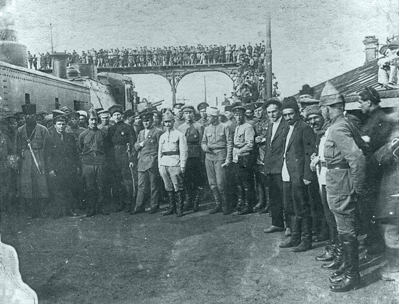 Встреча бронепоезда XI Красной армии на бакинском вокзале 28 апреля 1920 года, ставшая поворотным пунктом в карьере комиссара Азревкома Алирзы Расизаде