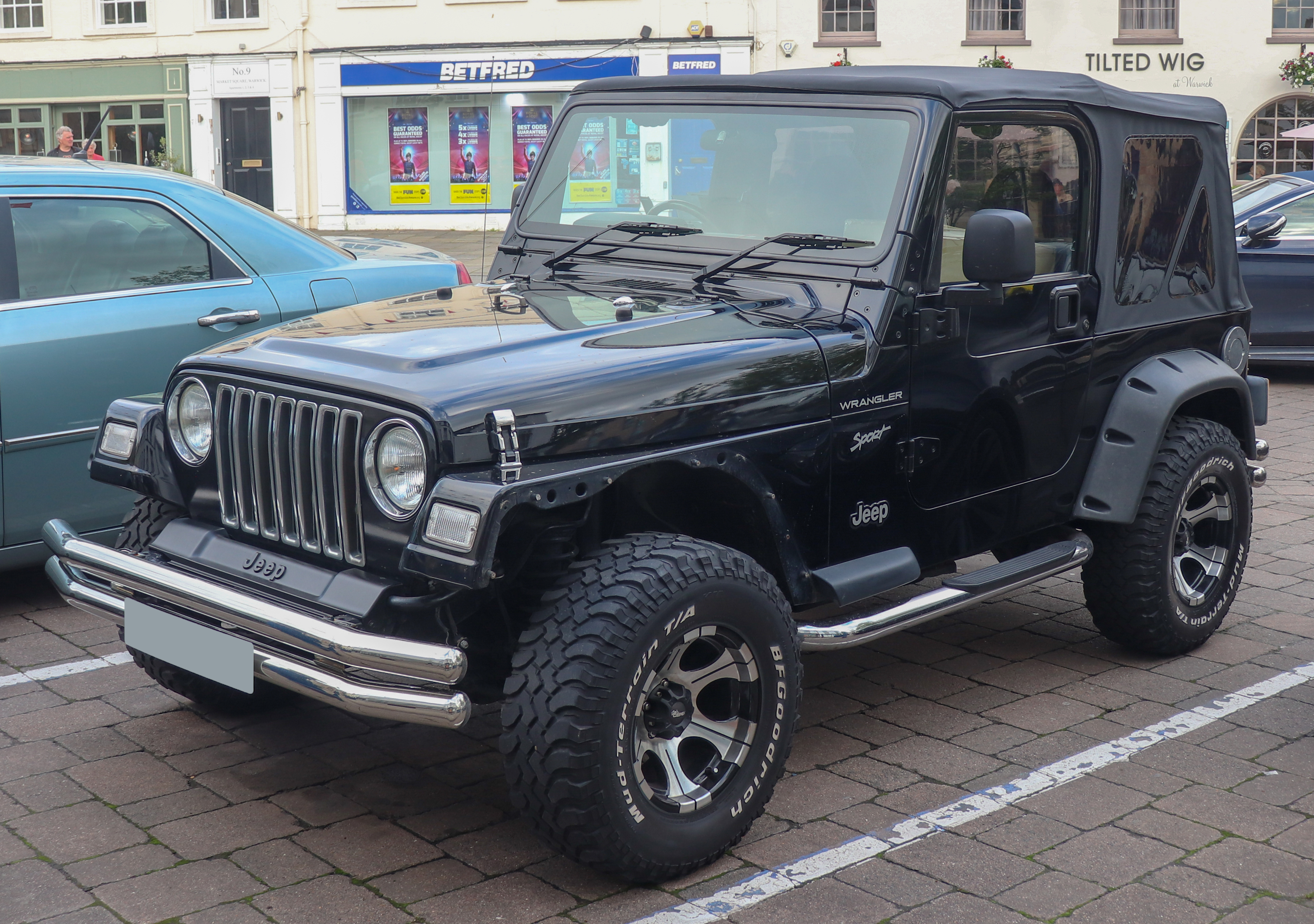 File:2002 Jeep Wrangler Sport  - Wikimedia Commons