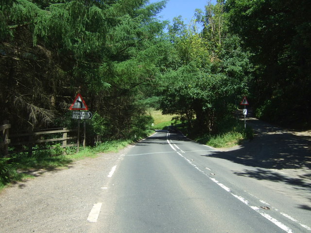 File:Approaching bend on Snake Road (A57) towards Glossop - geograph.org.uk - 5897475.jpg