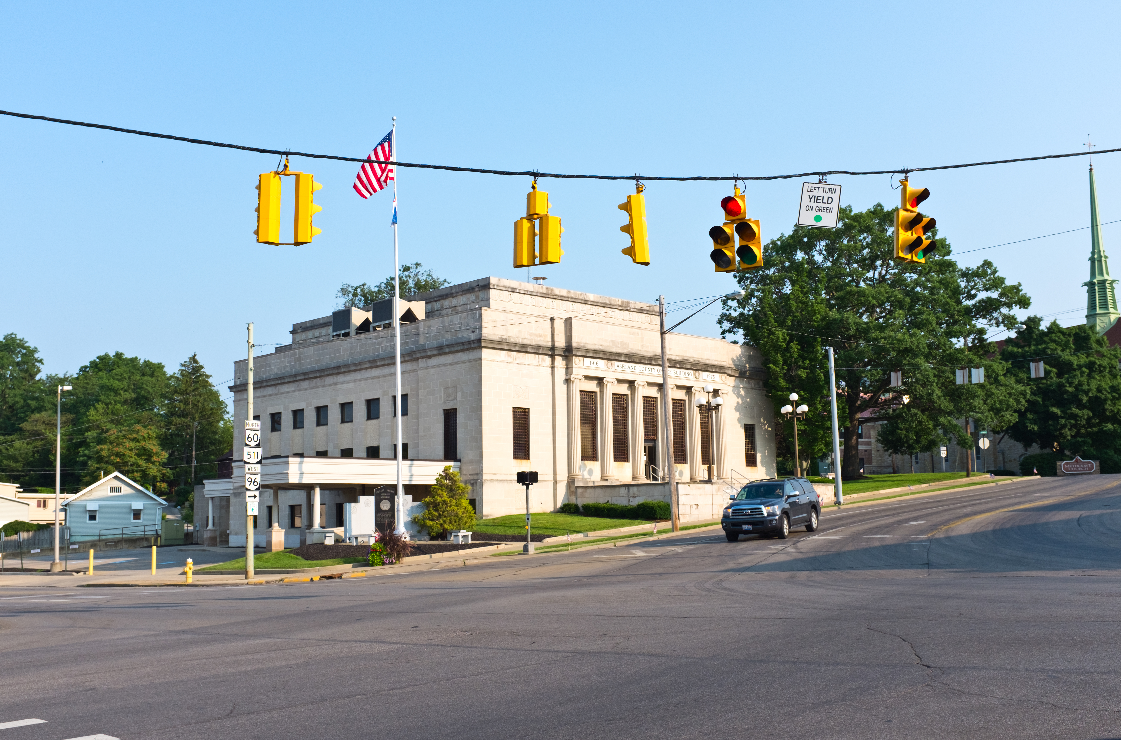 Ashland County Office Buildings Ashland Ohio.jpg. w:en:public domain. 