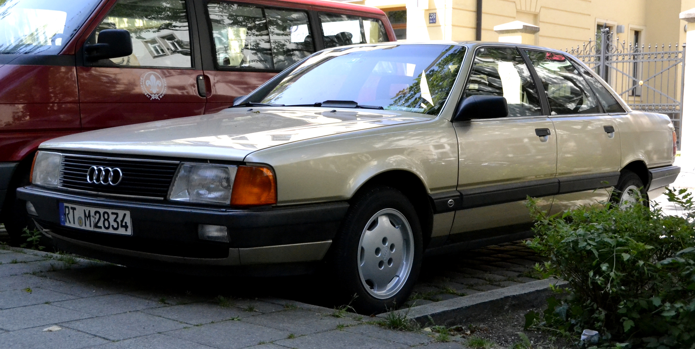  audi 100 c3
