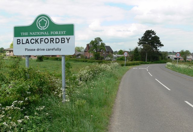 File:Blackfordby Lane enters Blackfordby, Leicestershire - geograph.org.uk - 816675.jpg