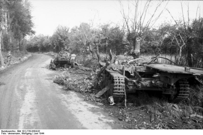 File:Bundesarchiv Bild 101I-720-0304-02, Frankreich, zerstörte Fahrzeuge auf Landstraße.jpg