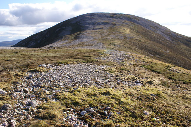 File:Cadha an t'Sagairt - geograph.org.uk - 483821.jpg