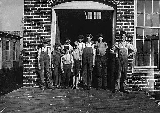 File:Child workers in Talladega, Alabama.jpg