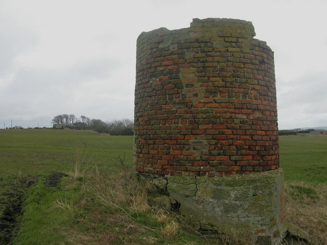 File:Chimney Stump, Shoresdean Colliery - geograph.org.uk - 139209.jpg