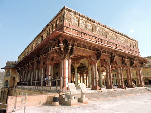 File:Diwan -E- Aam Amber Fort ,Jaipur 03.jpg