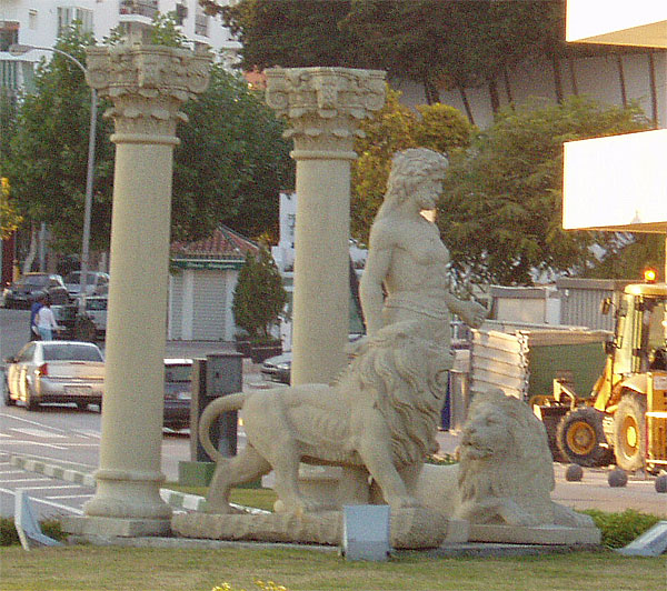 File:Estepona-hercules.jpg