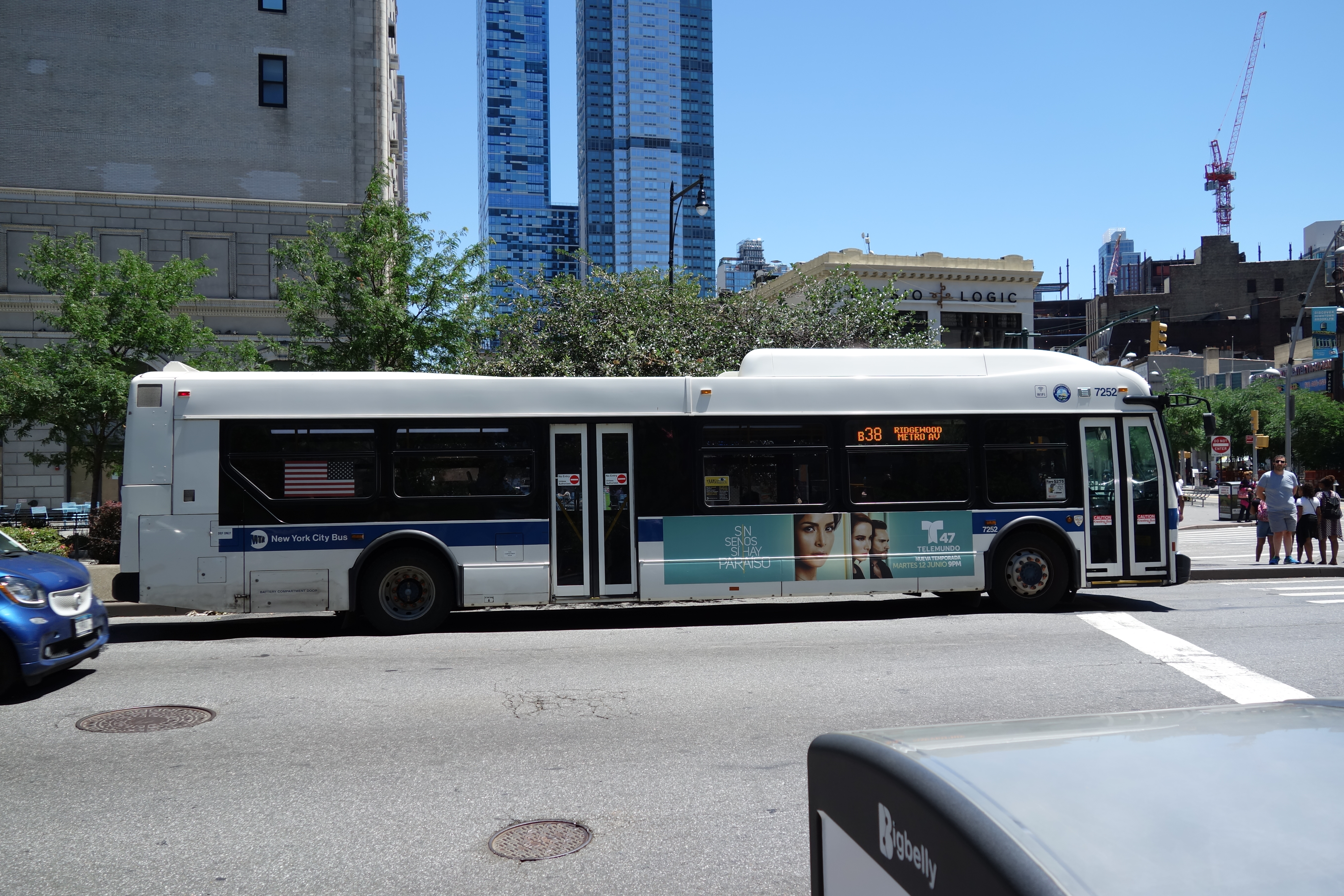 Компанией регион 40 автобус. City Bus Side view.