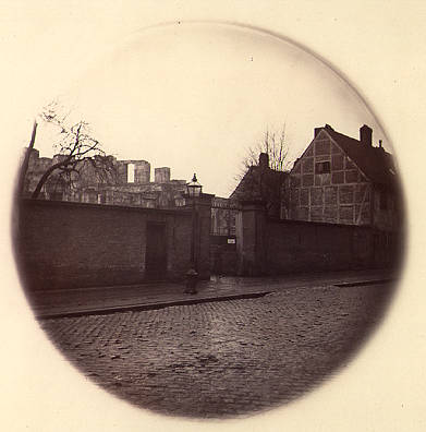 File:Gamle Marmorplads set mod Store Kongensgade c 1866 by Friderich Christian Benjamin Meier.jpg