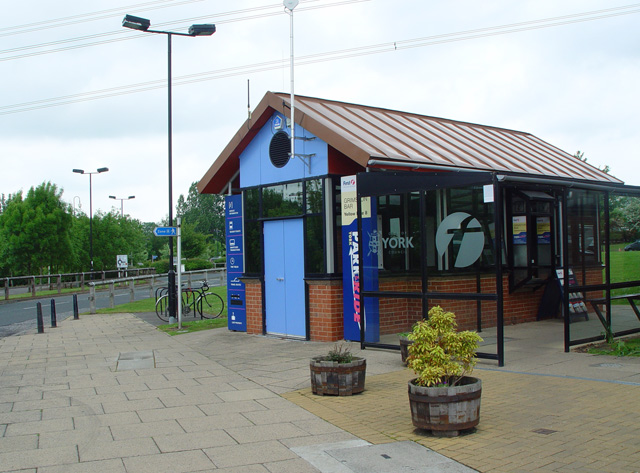 File:Grimston Bar Park and Ride - geograph.org.uk - 826567.jpg