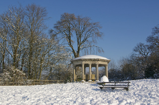 File:Inglis Memorial in snow - geograph.org.uk - 1654226.jpg