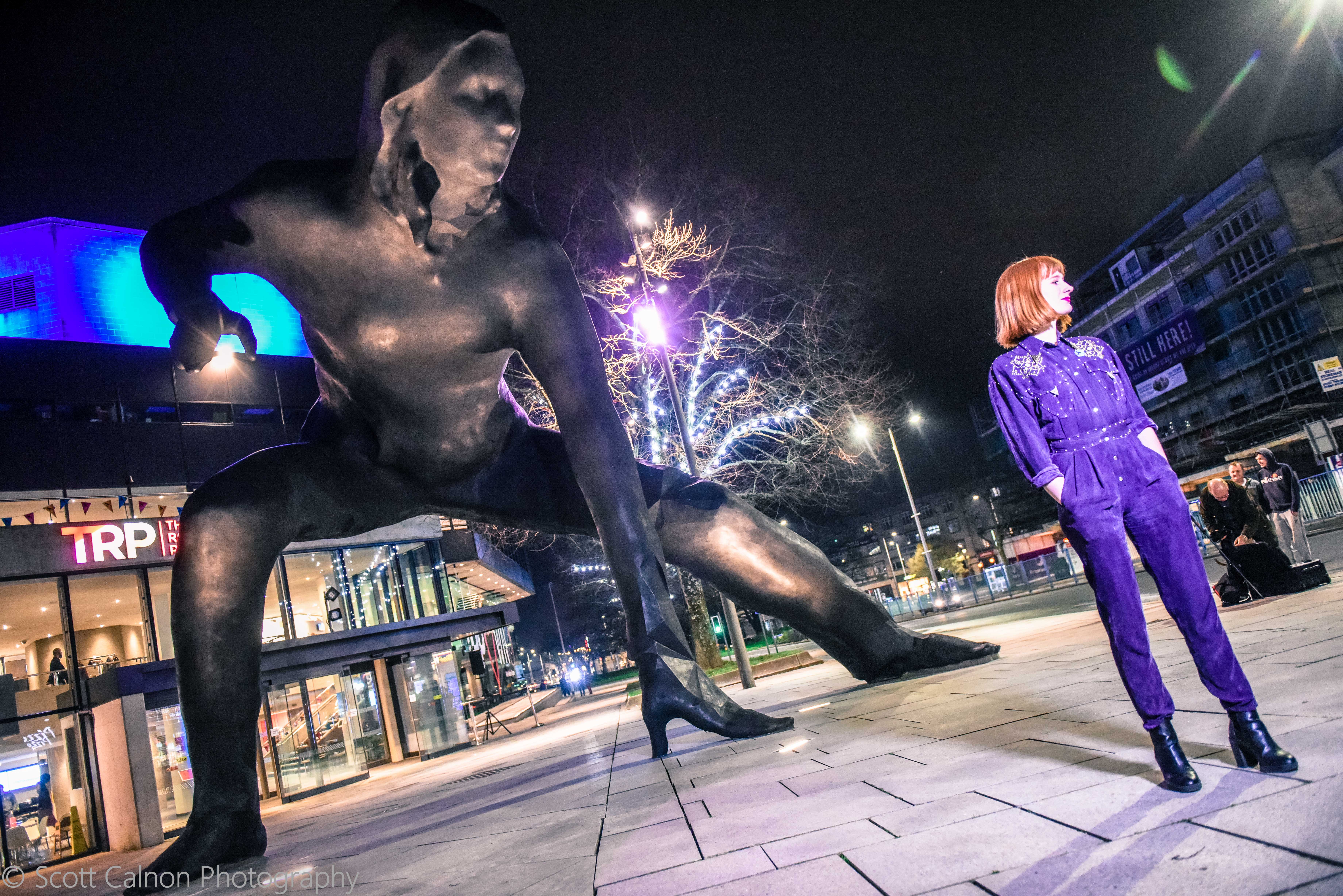 Messenger (sculpture in Plymouth)