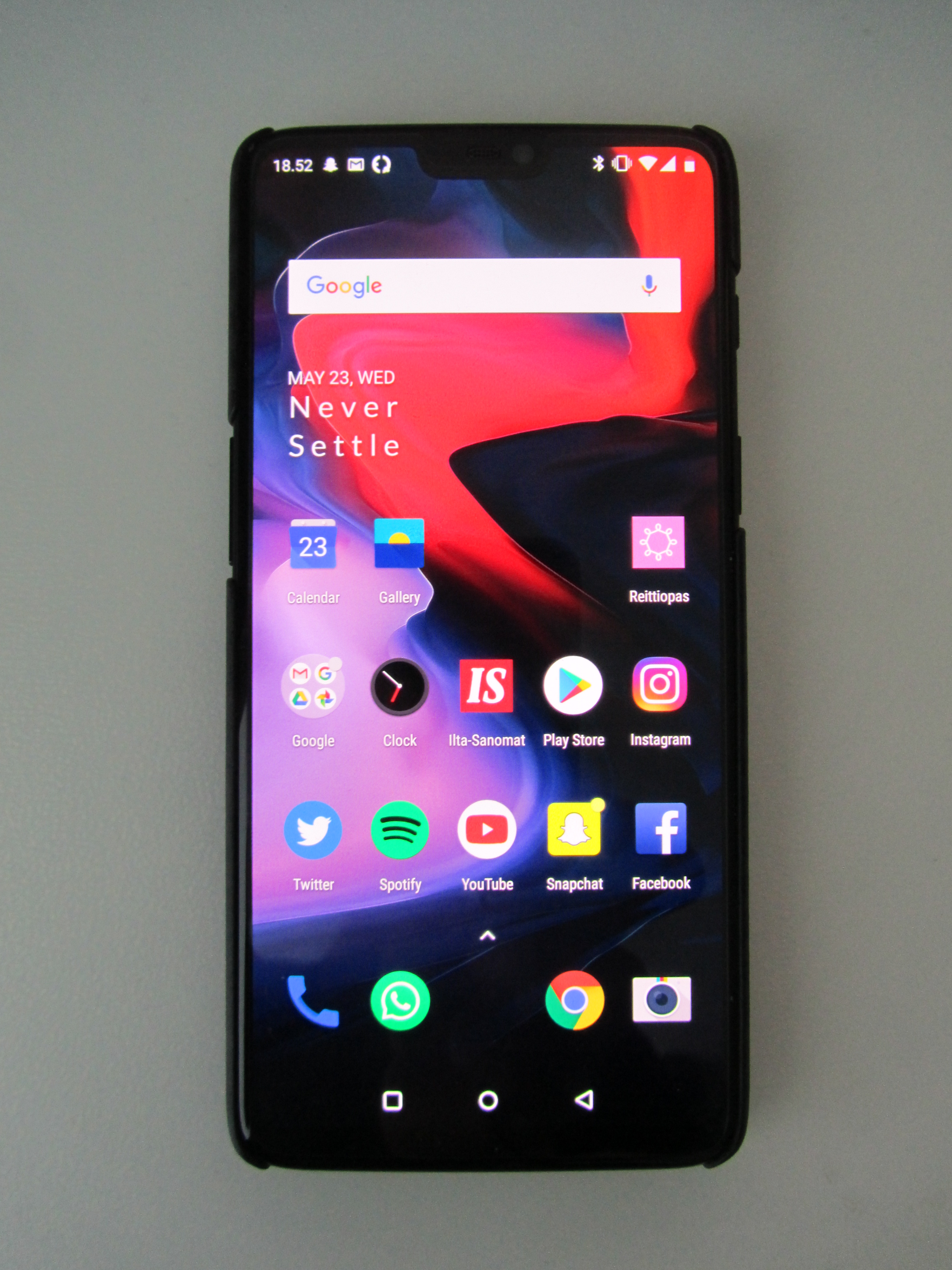 Файл:OnePlus 6 Front1.jpg — Википедия