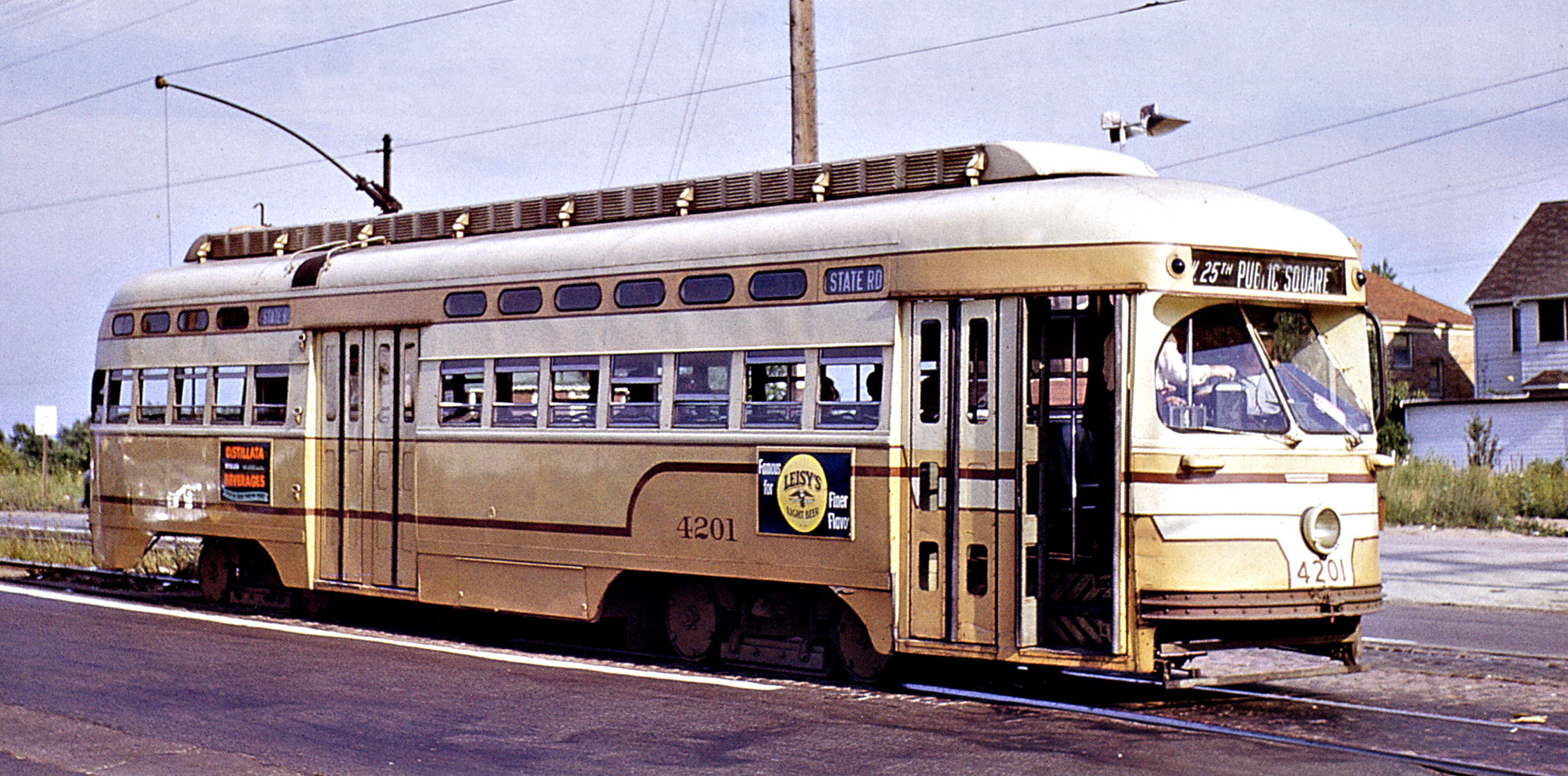 Tranvía (Streetcar) tipo PCC en [[Cleveland, Ohio