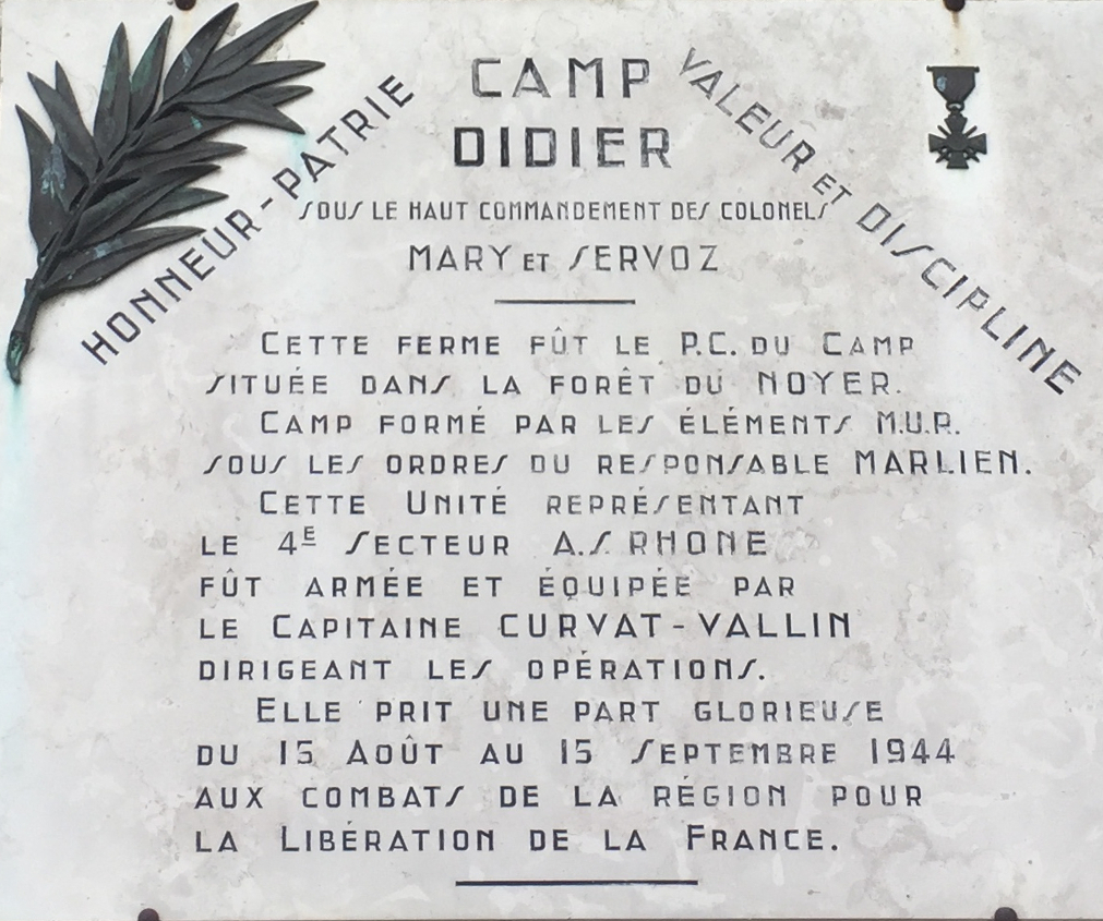 File Plaque Hommage Au Camp Didier A La Ferme De Grange Blanche A Tramoyes Jpg Wikimedia Commons