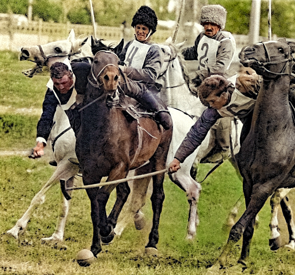 File:Puak Azeri bermain Chovgan di Piala All Union ke-12.png