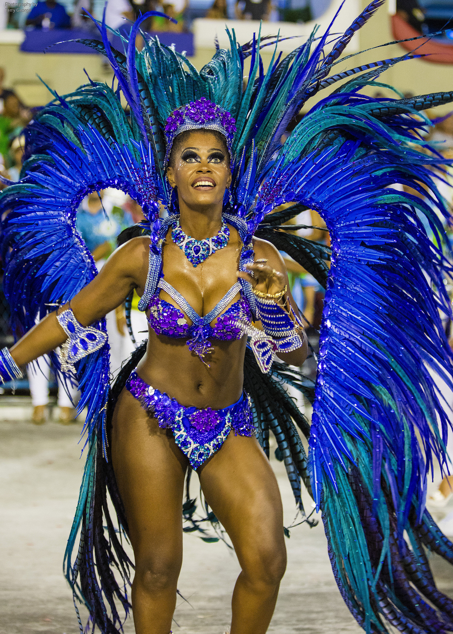File Rio De Janeiro Carnival 16 2f5a4586 Jpg Wikimedia Commons
