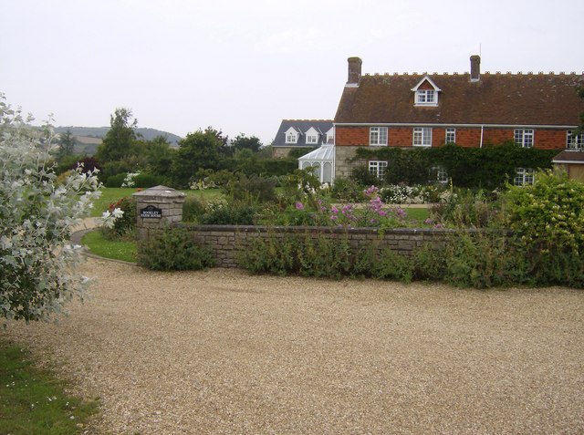 File:Rookley Farm House - geograph.org.uk - 496613.jpg