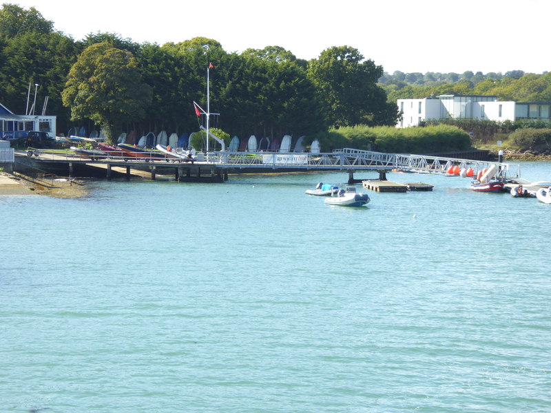 File:The mouth of Wootton Creek - geograph.org.uk - 4700890.jpg