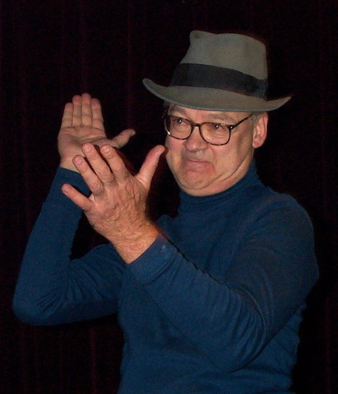 Tony Conrad at the DeStijl/Freedom From Festival in [[Minneapolis-Saint Paul]] in October 2003.