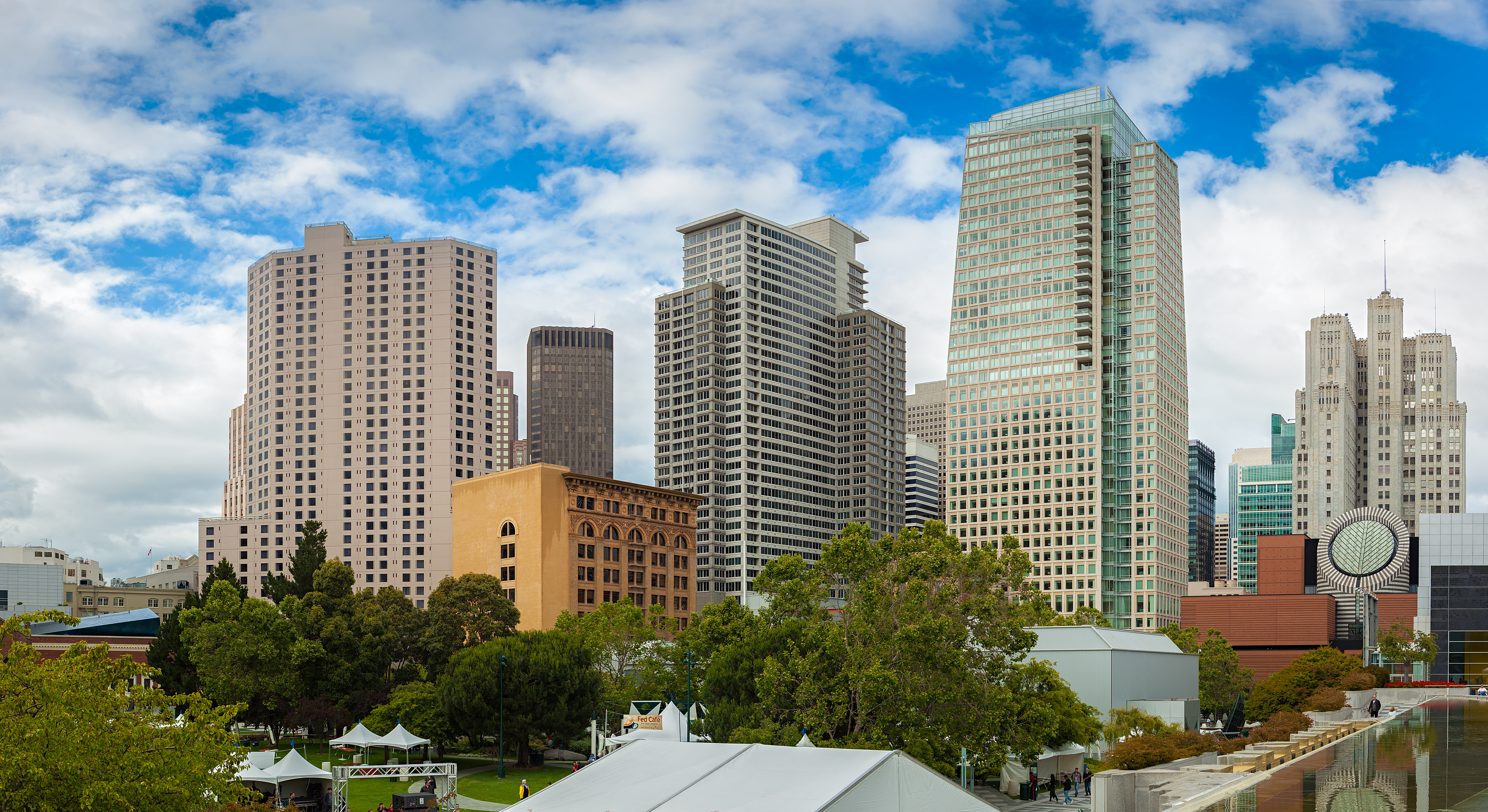 File View Over Yerba Buena Gardens Jpg Wikimedia Commons