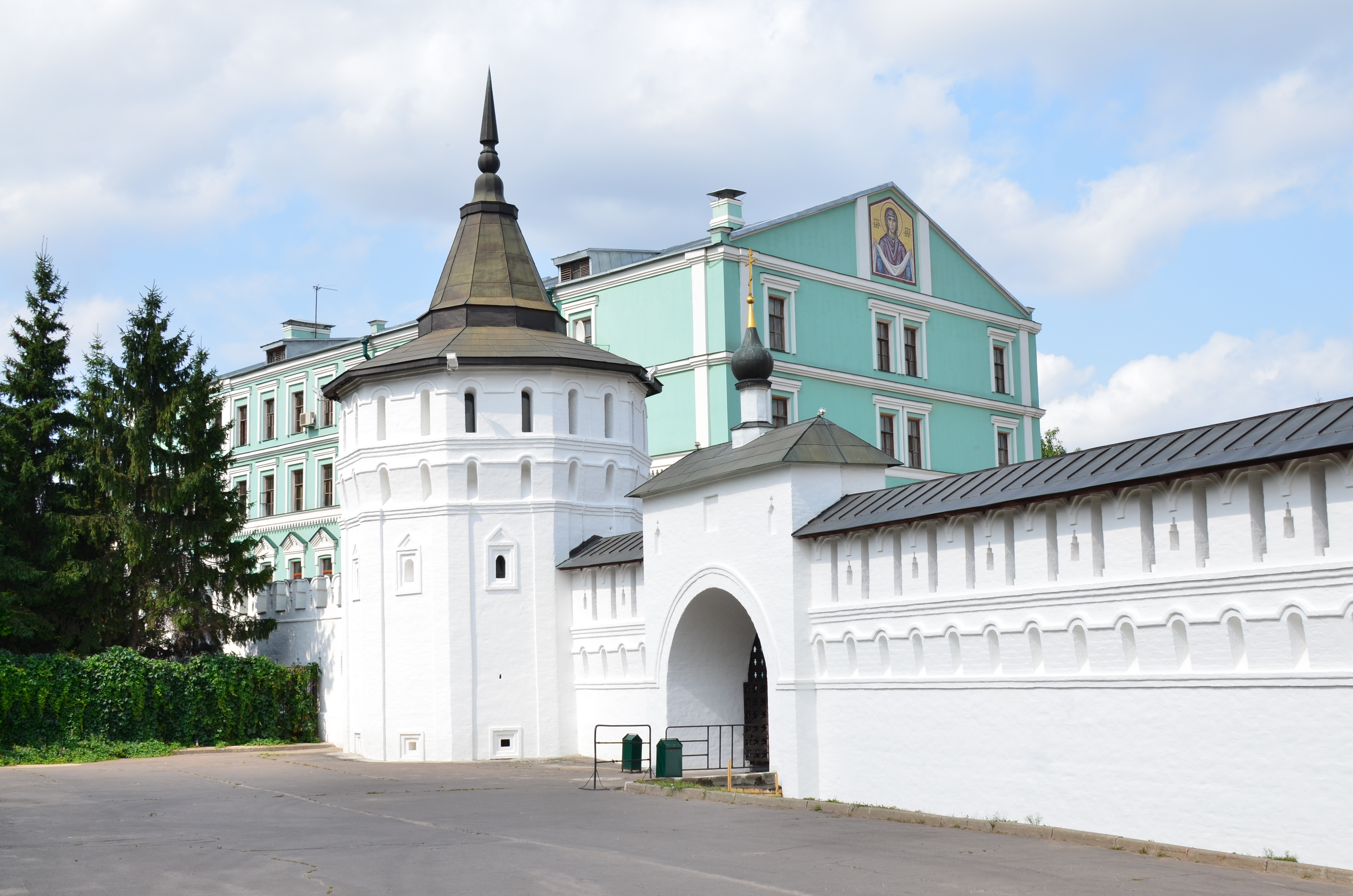 Даниловский монастырь в москве фото