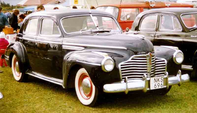 File:1941 Buick Super Series 50 model 41-51 4-door Touring Sedan.jpg