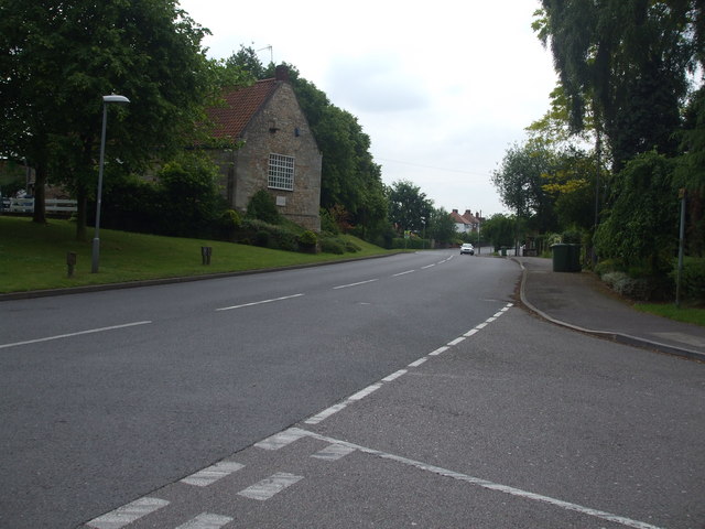 File:A634 High Street Junction - geograph.org.uk - 1368346.jpg