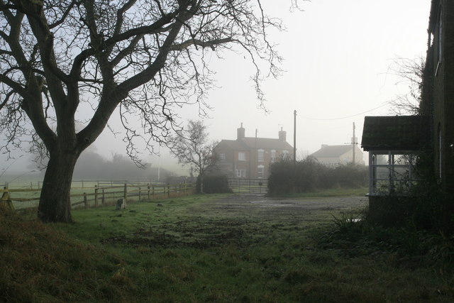 File:A misty Purton - geograph.org.uk - 4263712.jpg