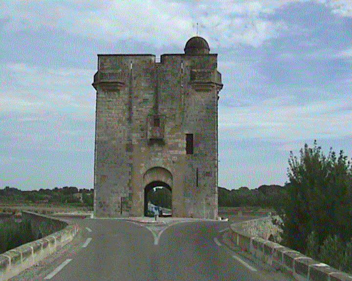 File:Aigues-Mortes(tour carbonniere).jpg