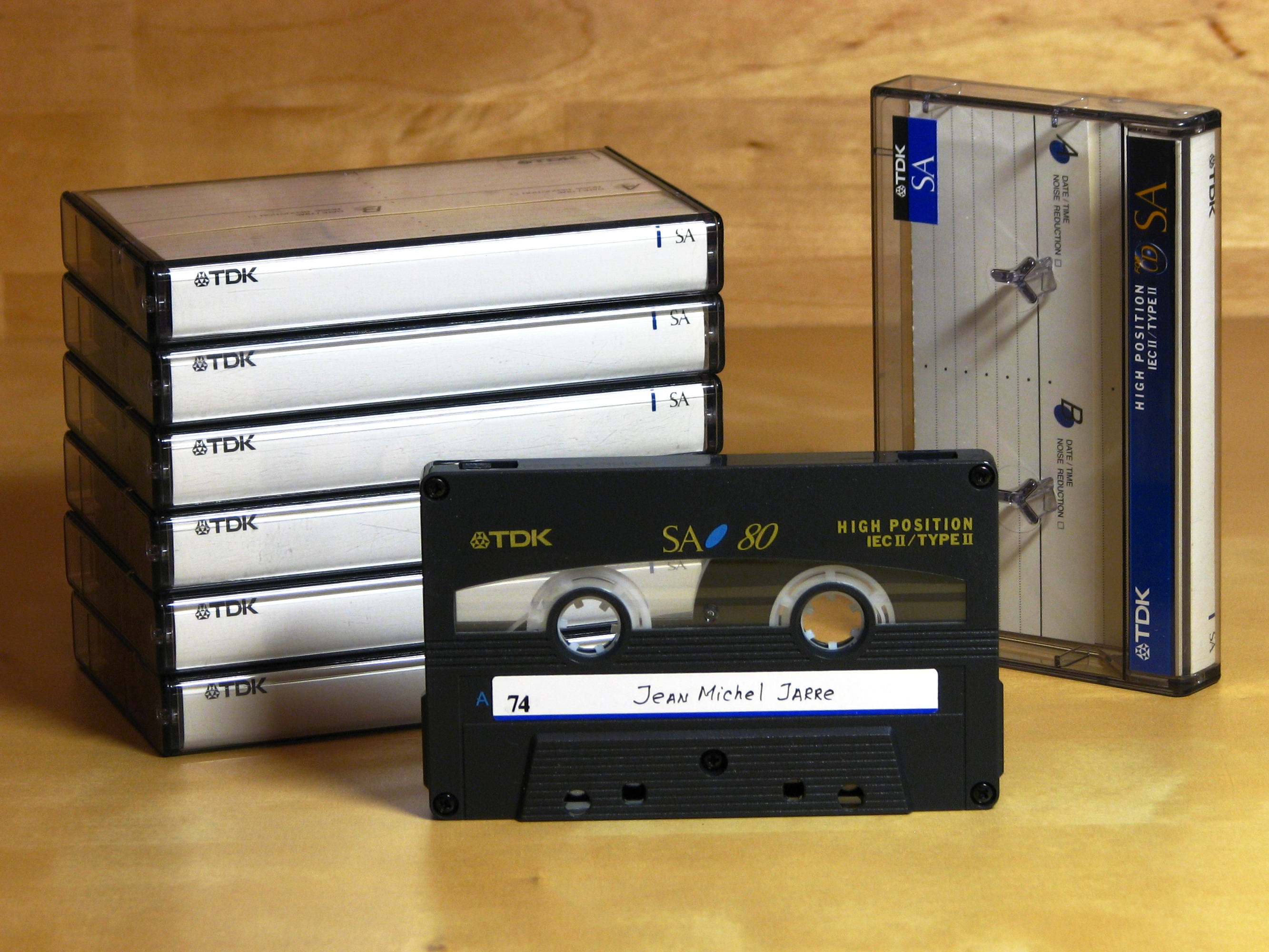Предыдущее аудио. TDK Compact Cassette Slim. Компакт-кассета TDK 80[. TDK 1982 Compact Cassette. TDK sa-60.
