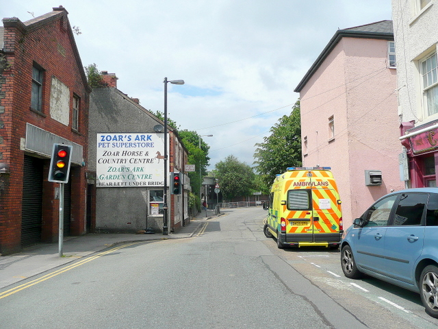 File:Croft Road, Neath - geograph.org.uk - 2006084.jpg