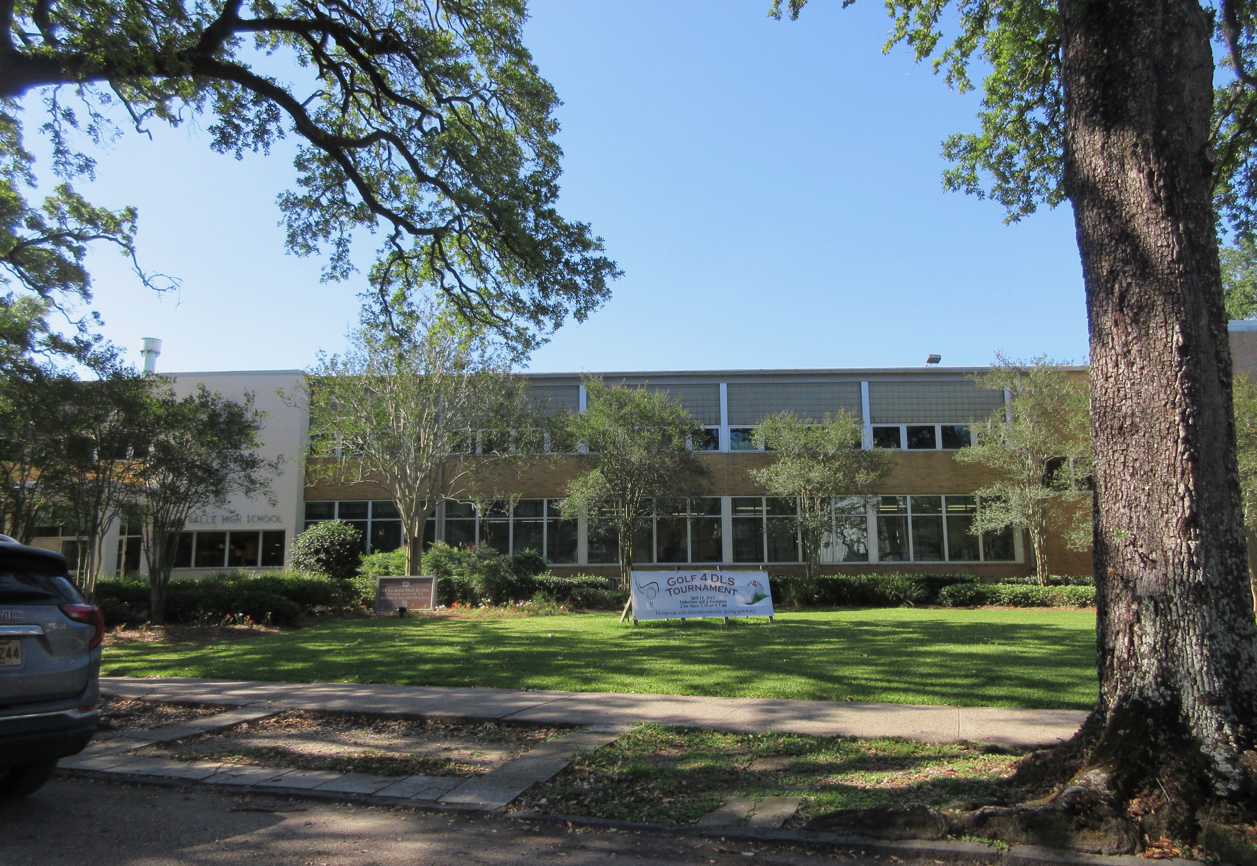 De La Salle High School (New Orleans) - Wikipedia