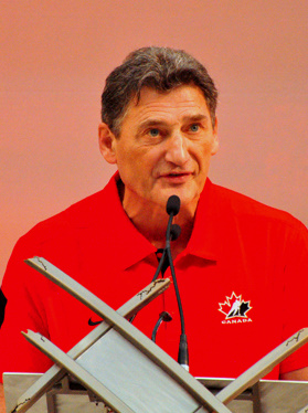 <span class="mw-page-title-main">Don Hay</span> Canadian ice hockey player and coach