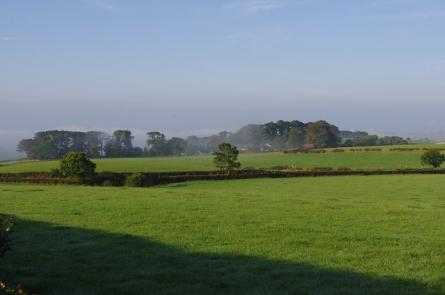 File:Farmland near Ancliffe Hall - geograph.org.uk - 4157091.jpg